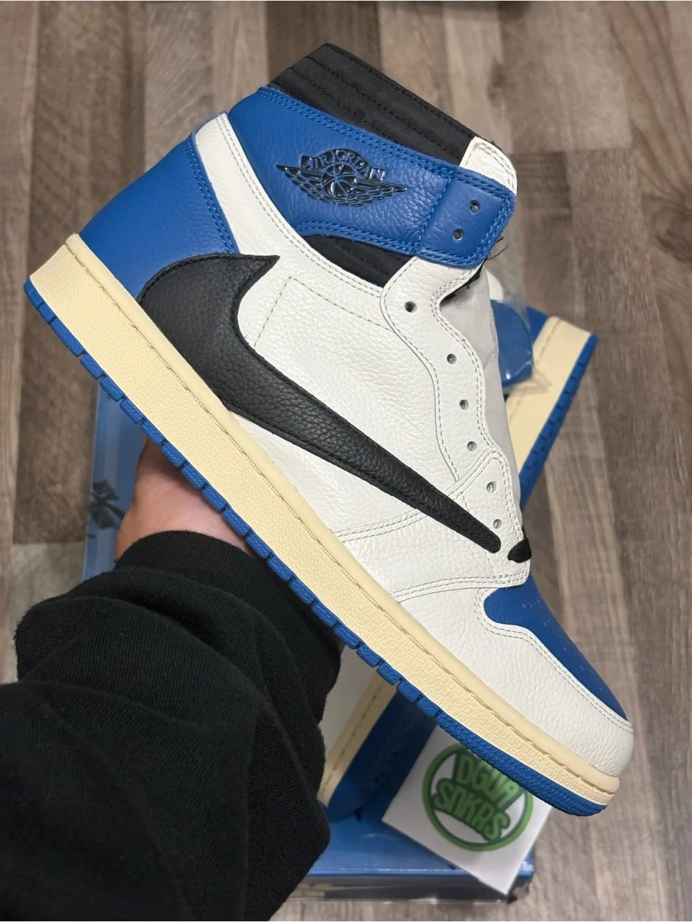 Jordan 1 low × Travis Scott Fragment High